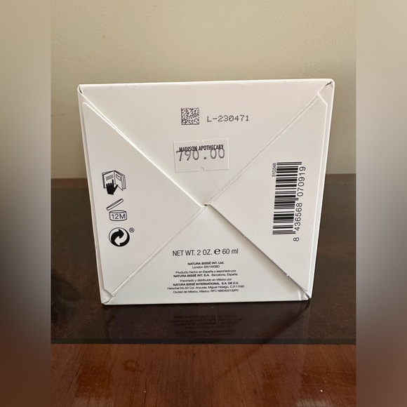 NATURA BISSE INHIBIT HIGH DEFINITION SERUM
Anti-wrinkle firming serum NWB - Picture 11 of 11